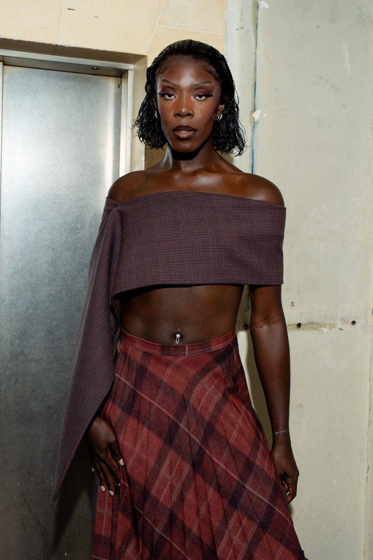  - La démesure maîtrisée d’EGONLAB s’empare de la Fashion Week parisienne