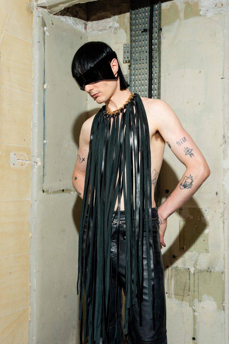  - La démesure maîtrisée d’EGONLAB s’empare de la Fashion Week parisienne