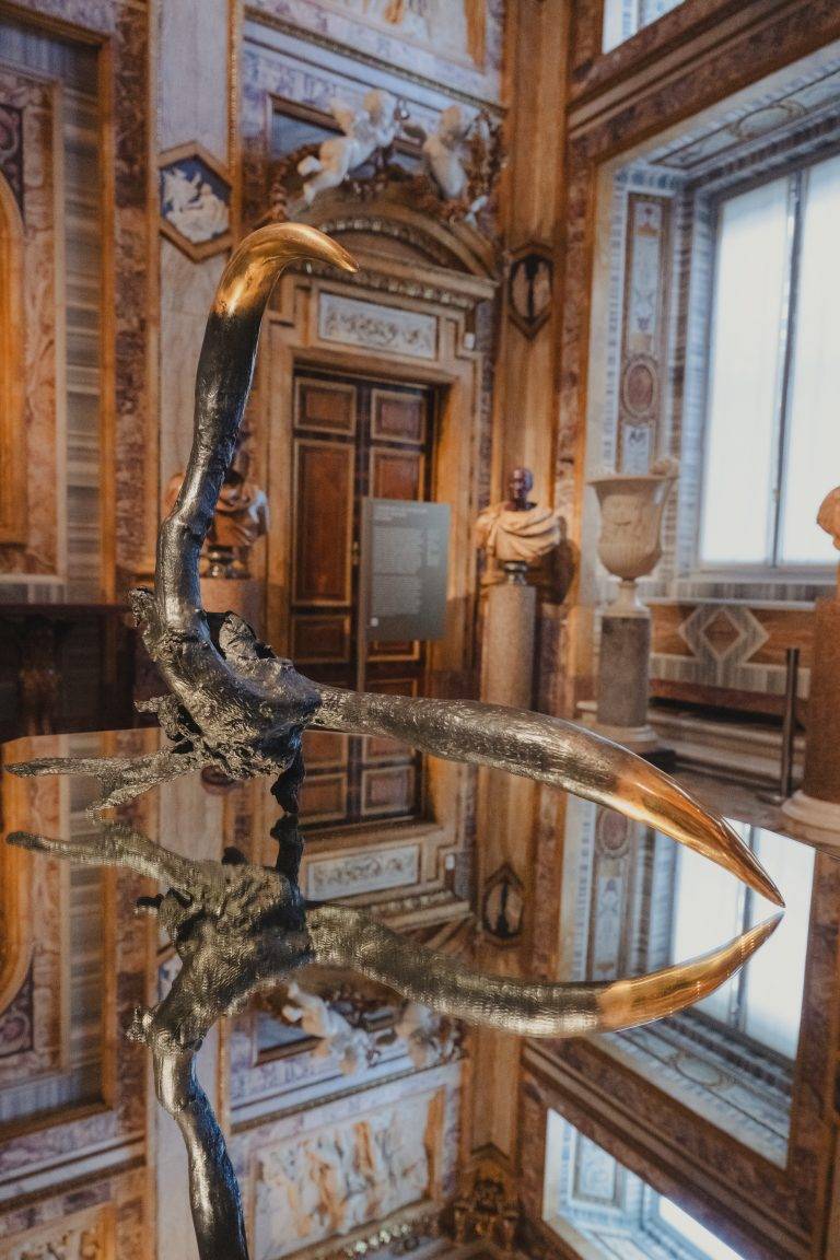 Wangechi Mutu alla Galleria Borghese: arte, mito e metamorfosi nella notte romana