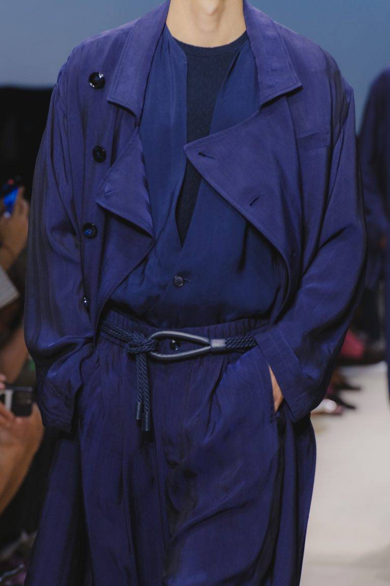 Glamour mediterraneo sulla passerella di Giorgio Armani
