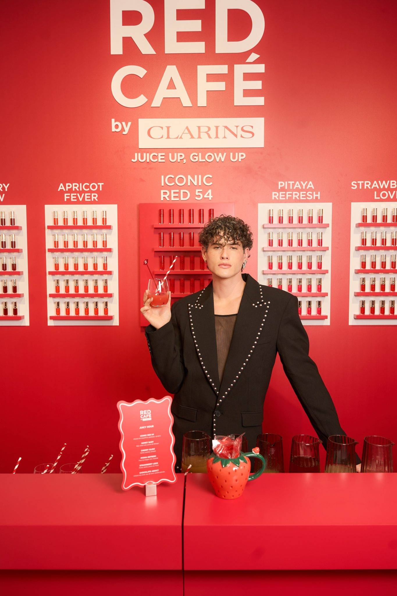  - Clarins Inaugurates the Red Café for the 10th Anniversary of Lip Comfort Oil