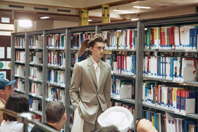 Le rêve éveillé de Sean Suen prend place dans les allées de la bibliothèque Cujas