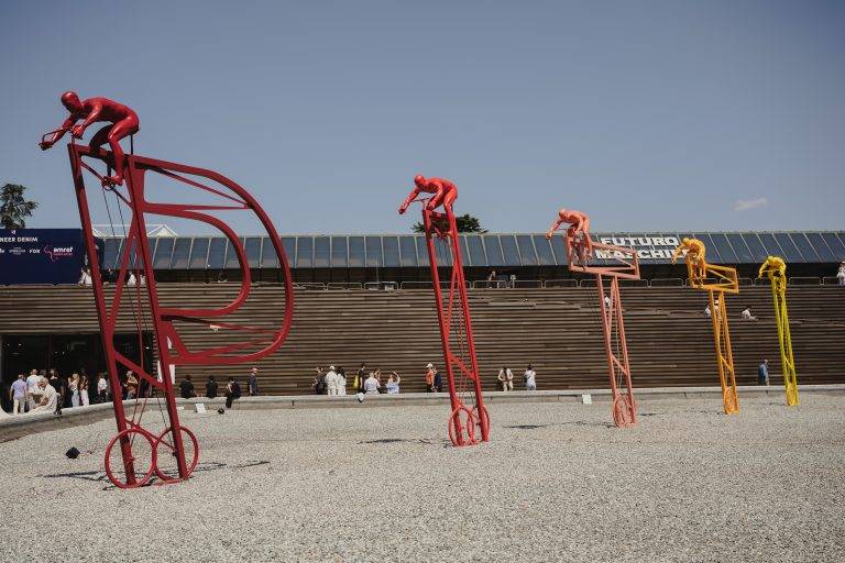 Pitti Uomo 108: stile in movimento tra visioni globali e traiettorie urbane