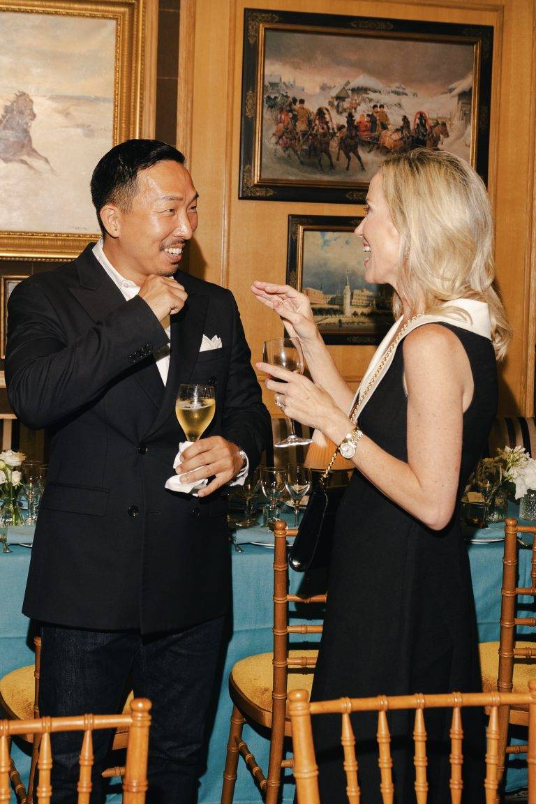  - 11 Juillet fait ses débuts à Paris pendant la Haute Couture