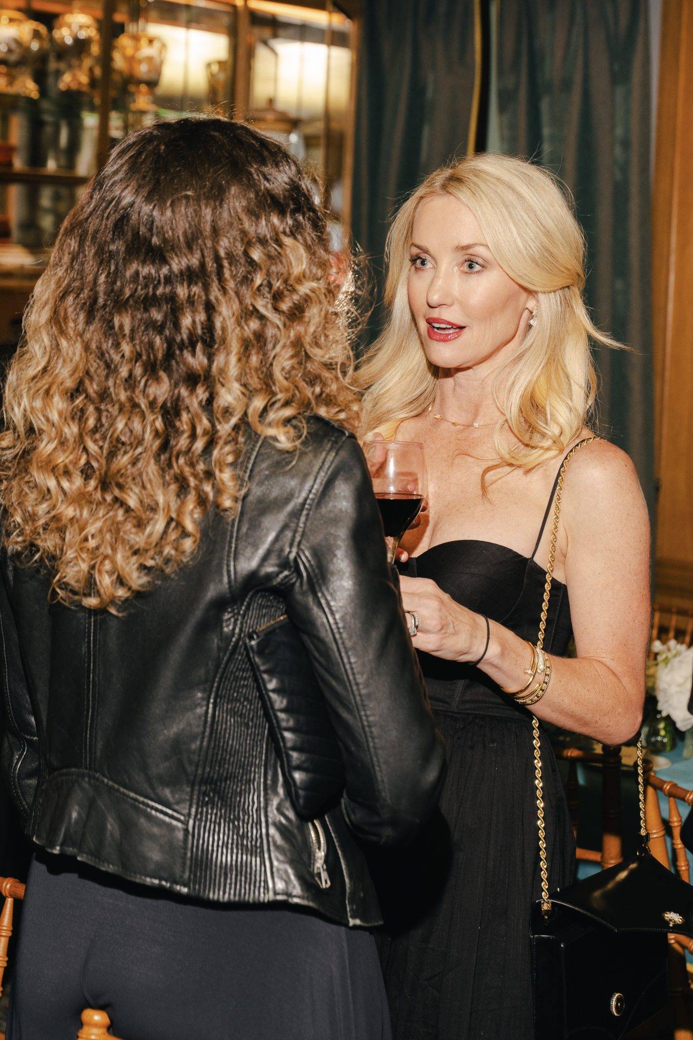  - 11 Juillet fait ses débuts à Paris pendant la Haute Couture