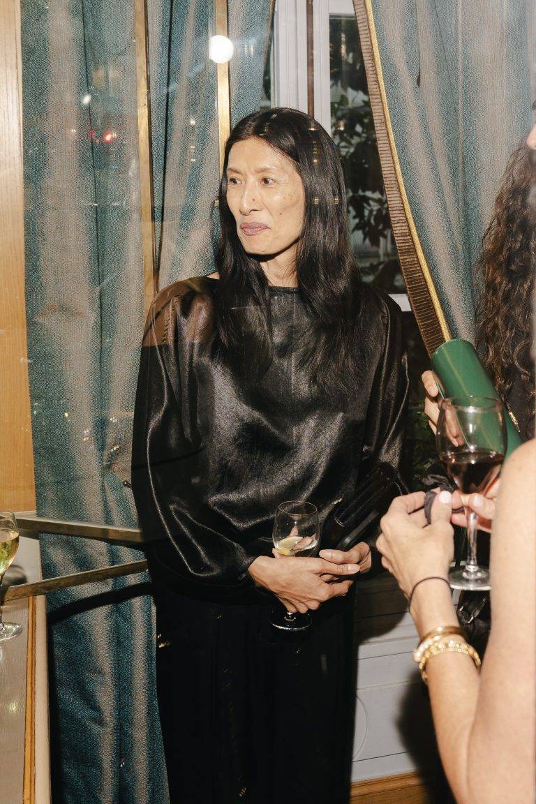  - 11 Juillet fait ses débuts à Paris pendant la Haute Couture