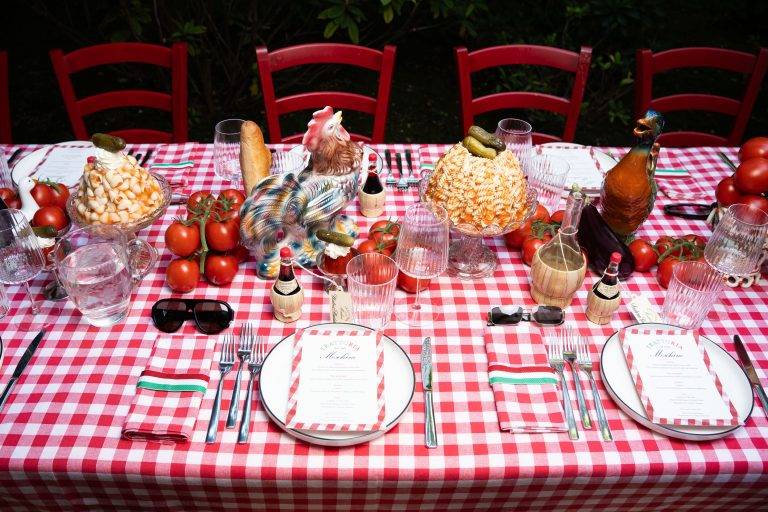 Moschino svela la nuova collezione eyewear durante la Paris Haute Couture Week