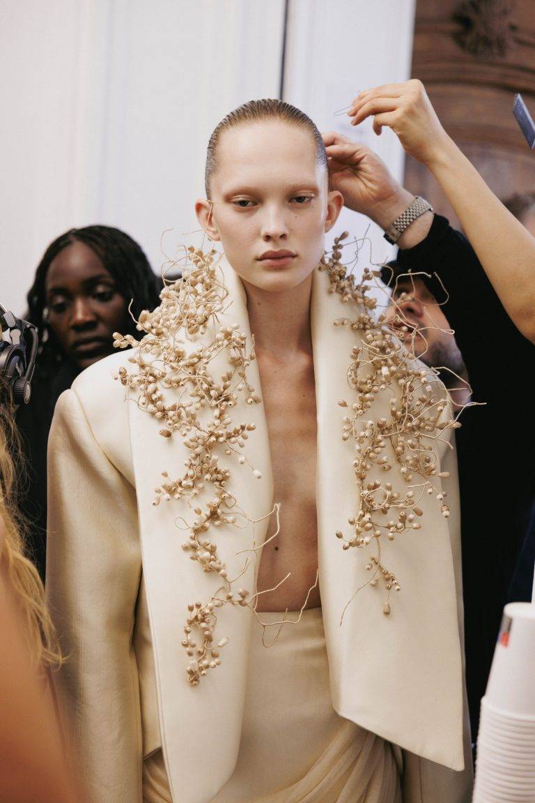 Ashi Studio Revisits the Vogue of Yesteryear