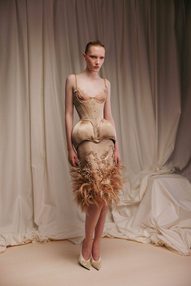 Ashi Studio Revisits the Vogue of Yesteryear