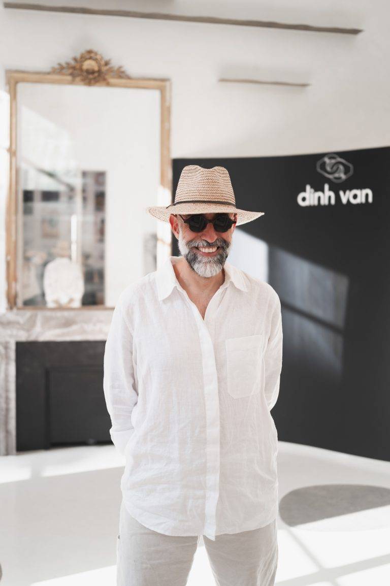  - dinh van célèbre sa collection Menottes perles à l’occasion d’une Garden Party chez Amélie Maison d’Art