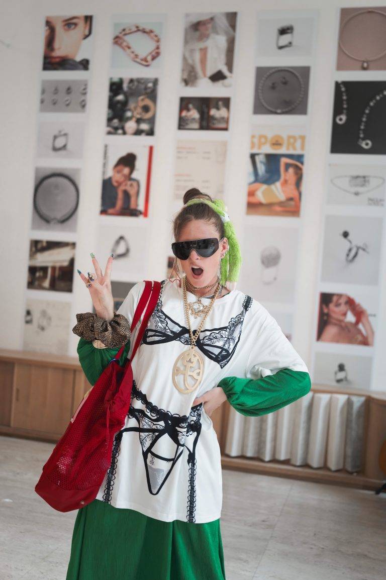  - dinh van célèbre sa collection Menottes perles à l’occasion d’une Garden Party chez Amélie Maison d’Art