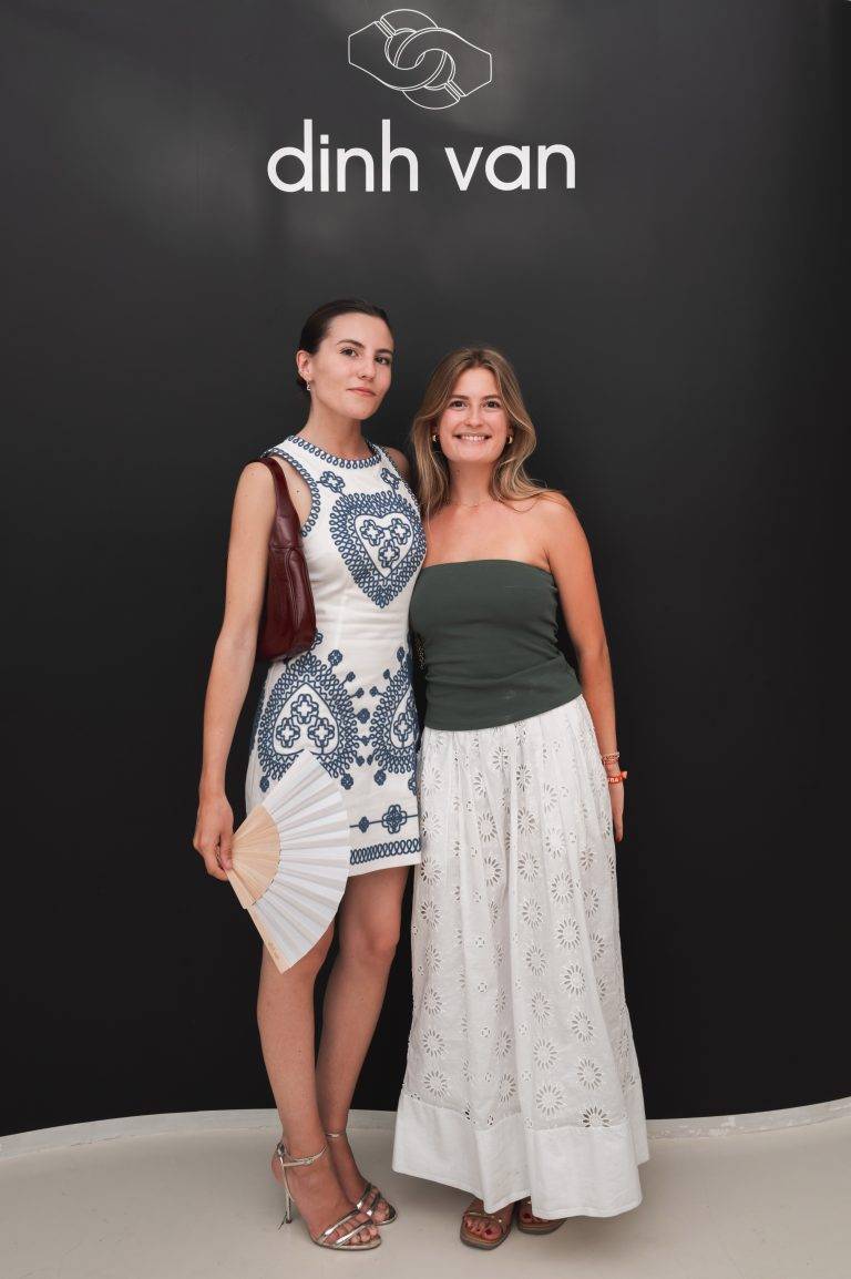  - dinh van célèbre sa collection Menottes perles à l’occasion d’une Garden Party chez Amélie Maison d’Art