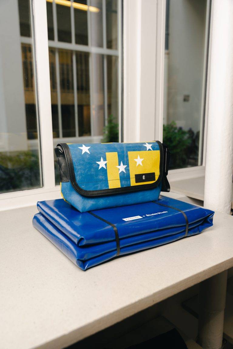Études Studio et FREITAG réinventent le sac messenger F41 HAWAII FIVE-0