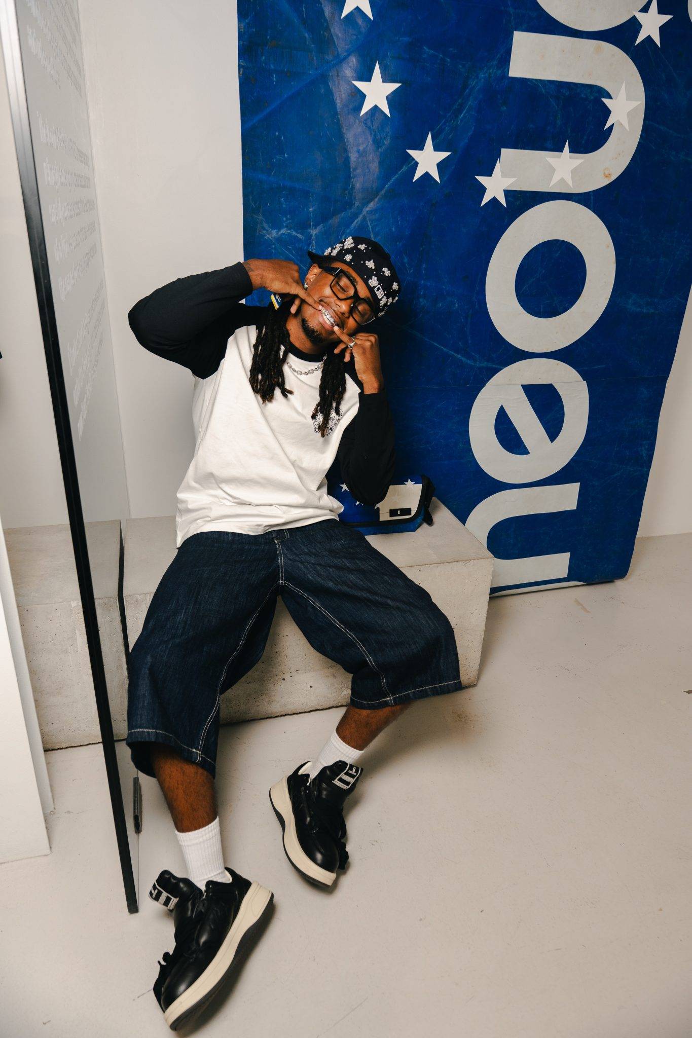  - Études Studio et FREITAG réinventent le sac messenger F41 HAWAII FIVE-0