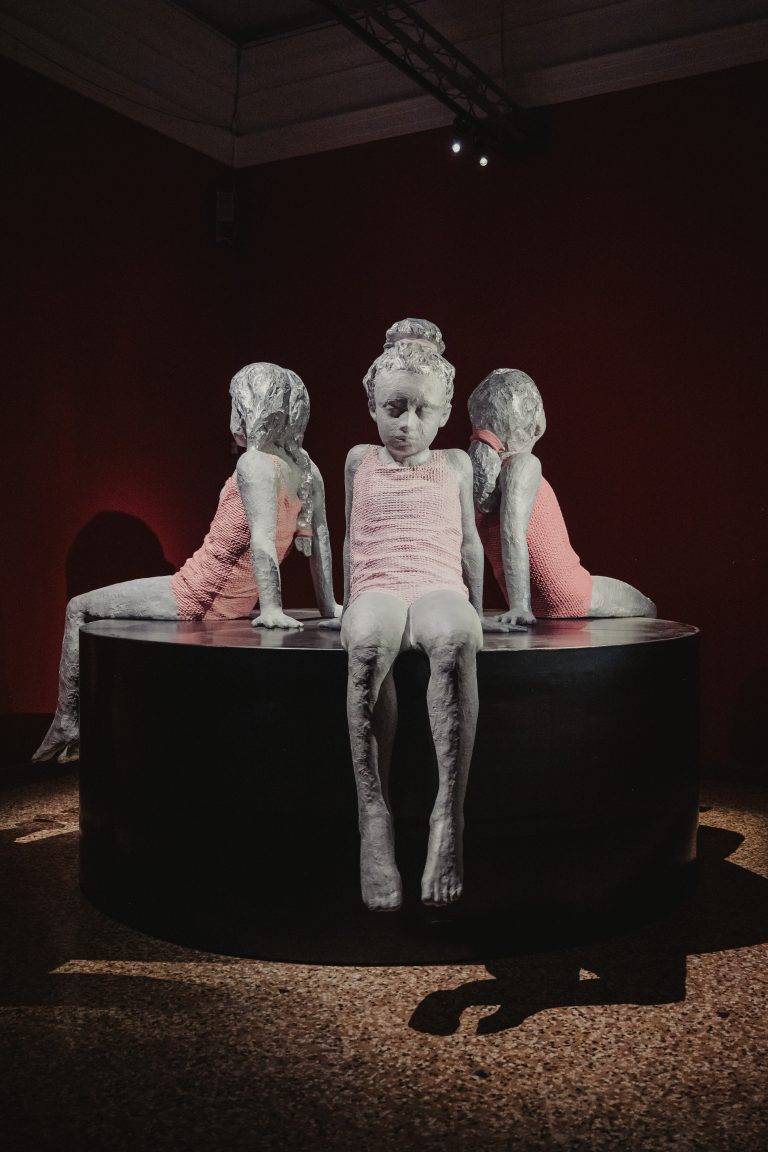 Valerio Berruti a Palazzo Reale: un viaggio tra infanzia, arte monumentale e musica