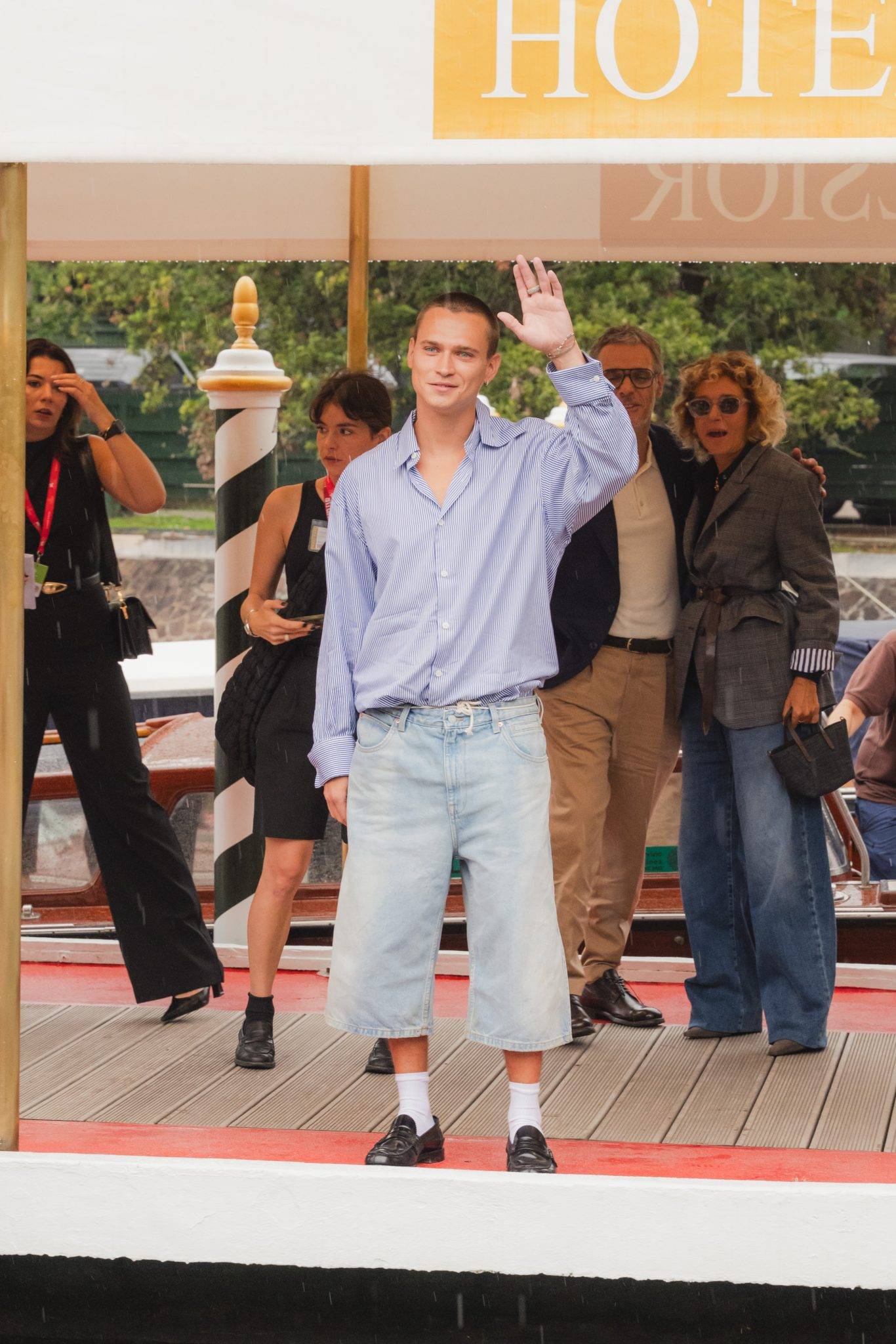  - George Clooney Steals the Spotlight on the Excelsior Red Carpet in Venice