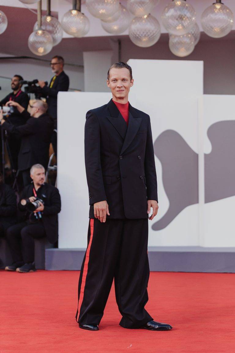  - Frankenstein di Del Toro incanta Venezia 82: un’epopea sull’essere umani