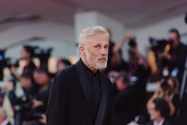  - Frankenstein di Del Toro incanta Venezia 82: un’epopea sull’essere umani