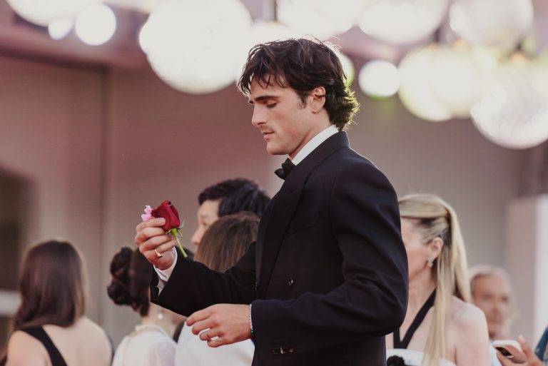  - Frankenstein di Del Toro incanta Venezia 82: un’epopea sull’essere umani