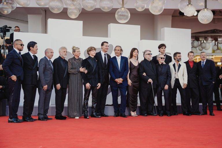  - Frankenstein di Del Toro incanta Venezia 82: un’epopea sull’essere umani