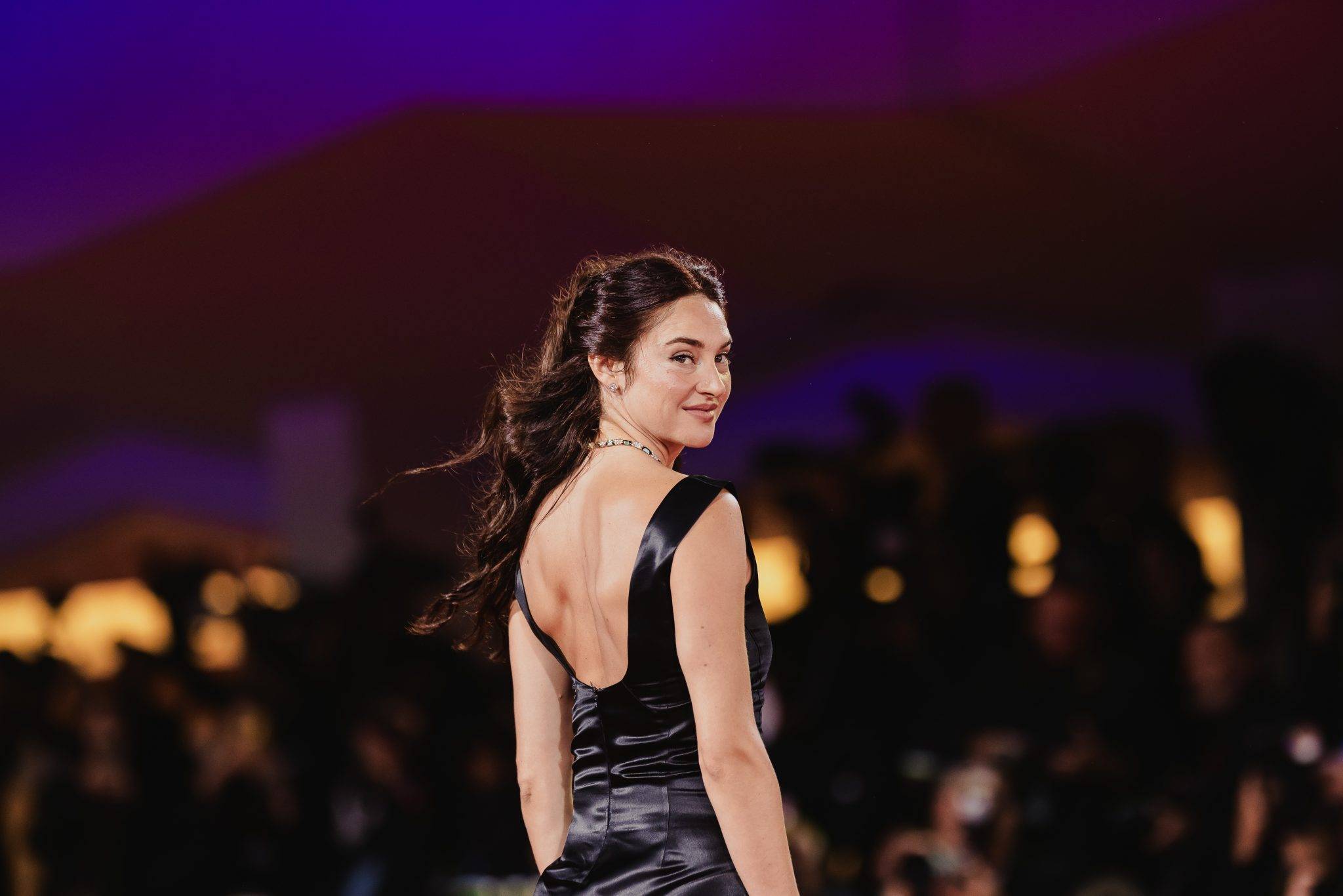  - Clooney Navigates Irony and Melancholy with Grace in “Jay Kelly”