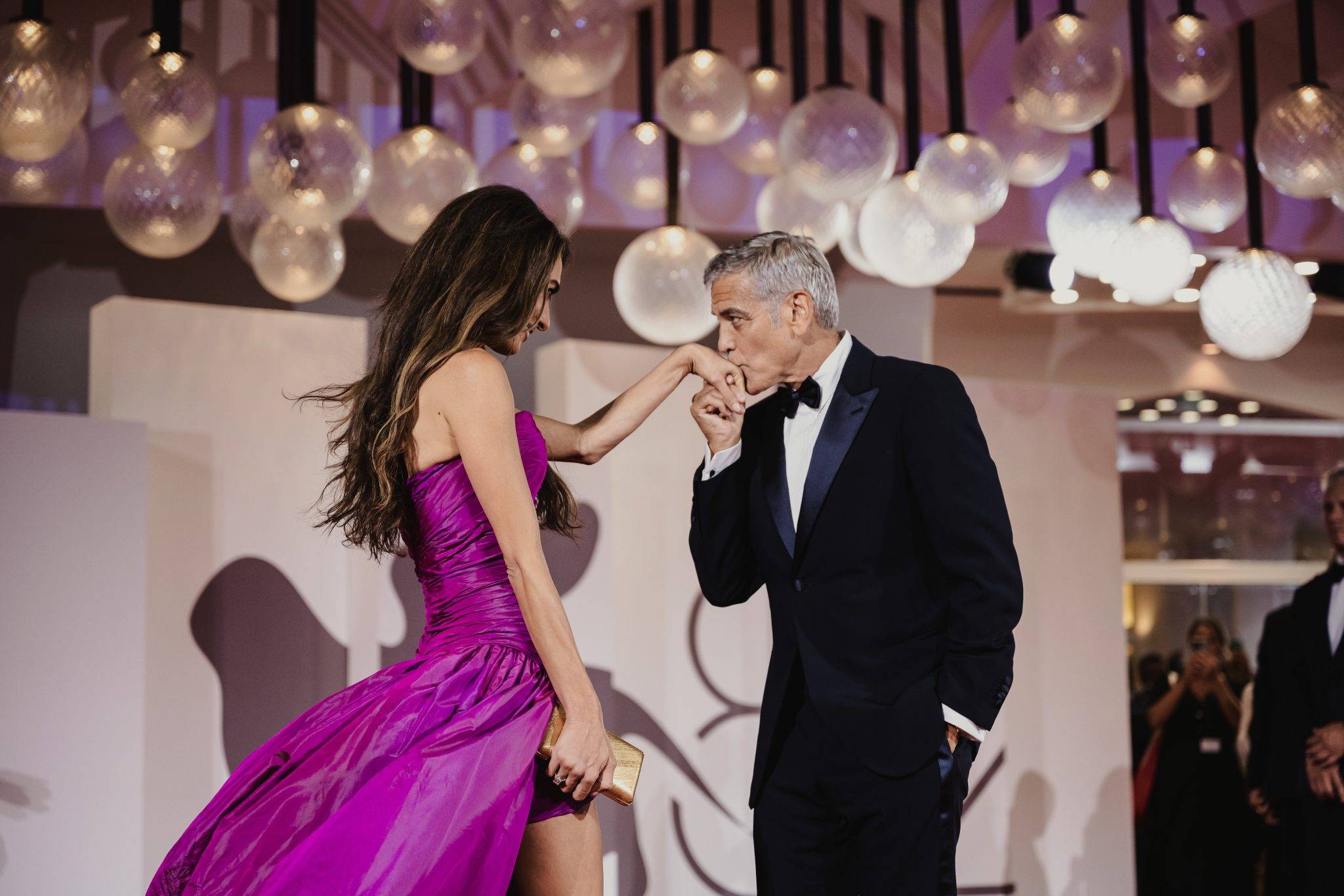  - Clooney Navigates Irony and Melancholy with Grace in “Jay Kelly”