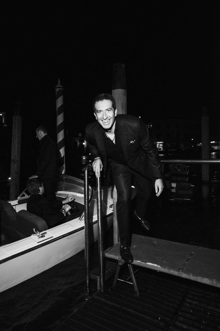  - rideau. clôture la Mostra dans la règle de l’Art