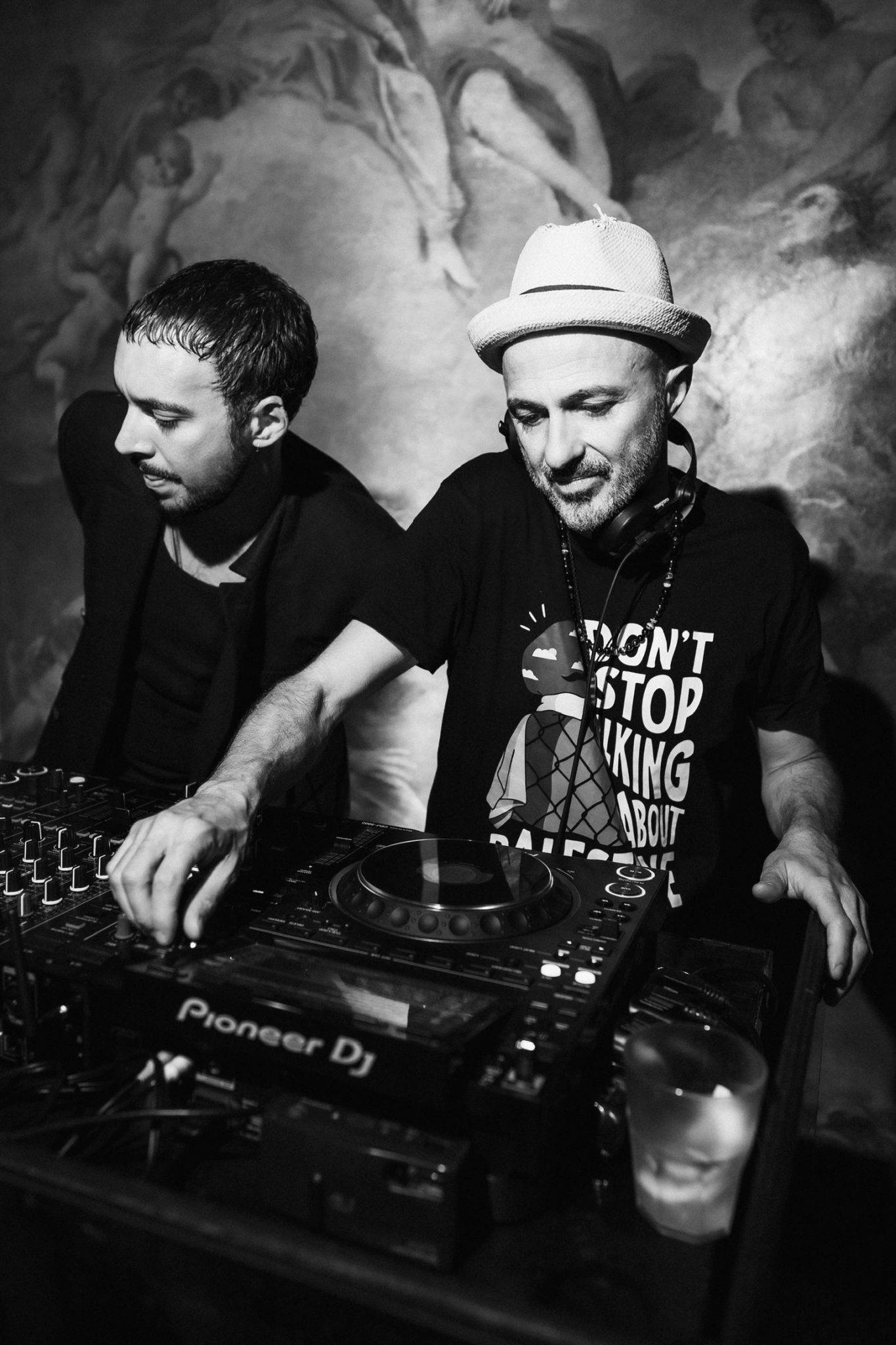  - rideau. clôture la Mostra dans la règle de l’Art