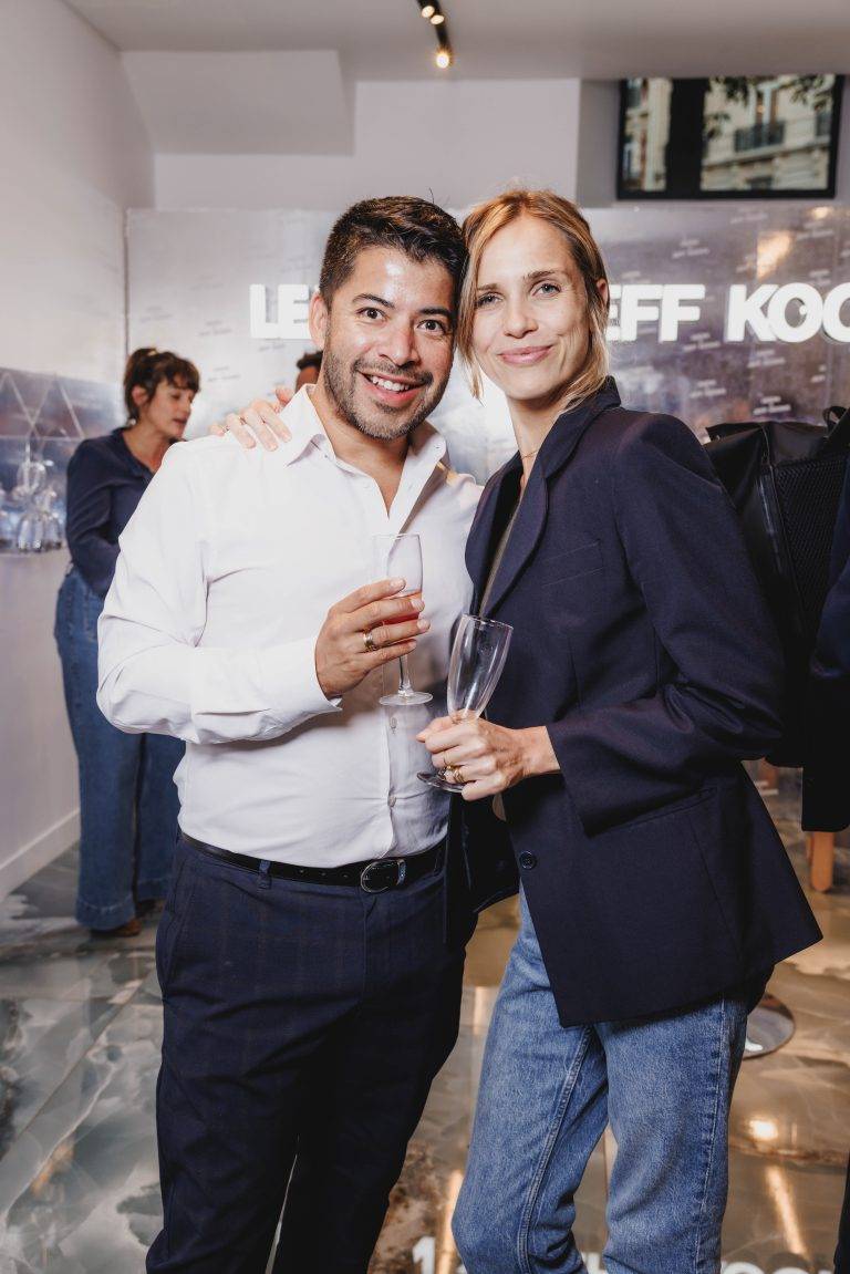  - Lexon et Jeff Koons mélangent art et technologie