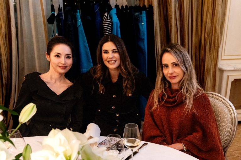  - Maison Rama Rilys dévoile sa nouvelle collection lors d’un dîner poétique et couture au Plaza Athénée
