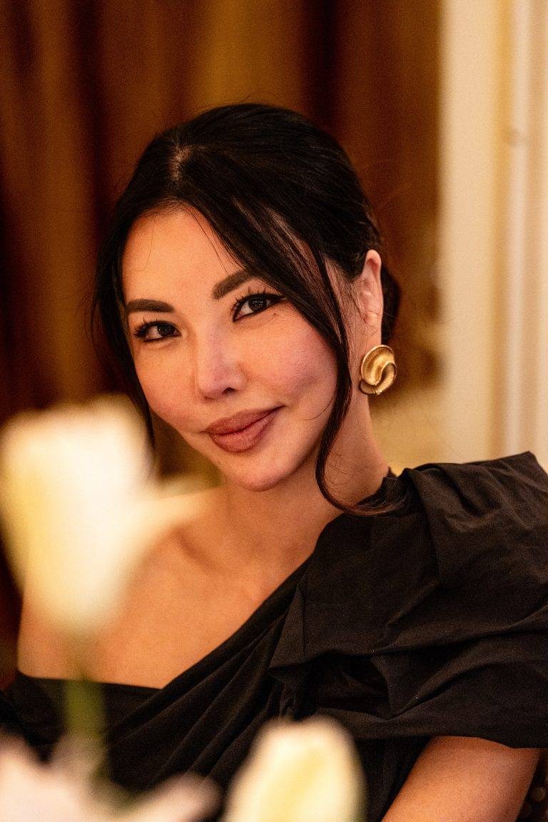  - Maison Rama Rilys dévoile sa nouvelle collection lors d’un dîner poétique et couture au Plaza Athénée