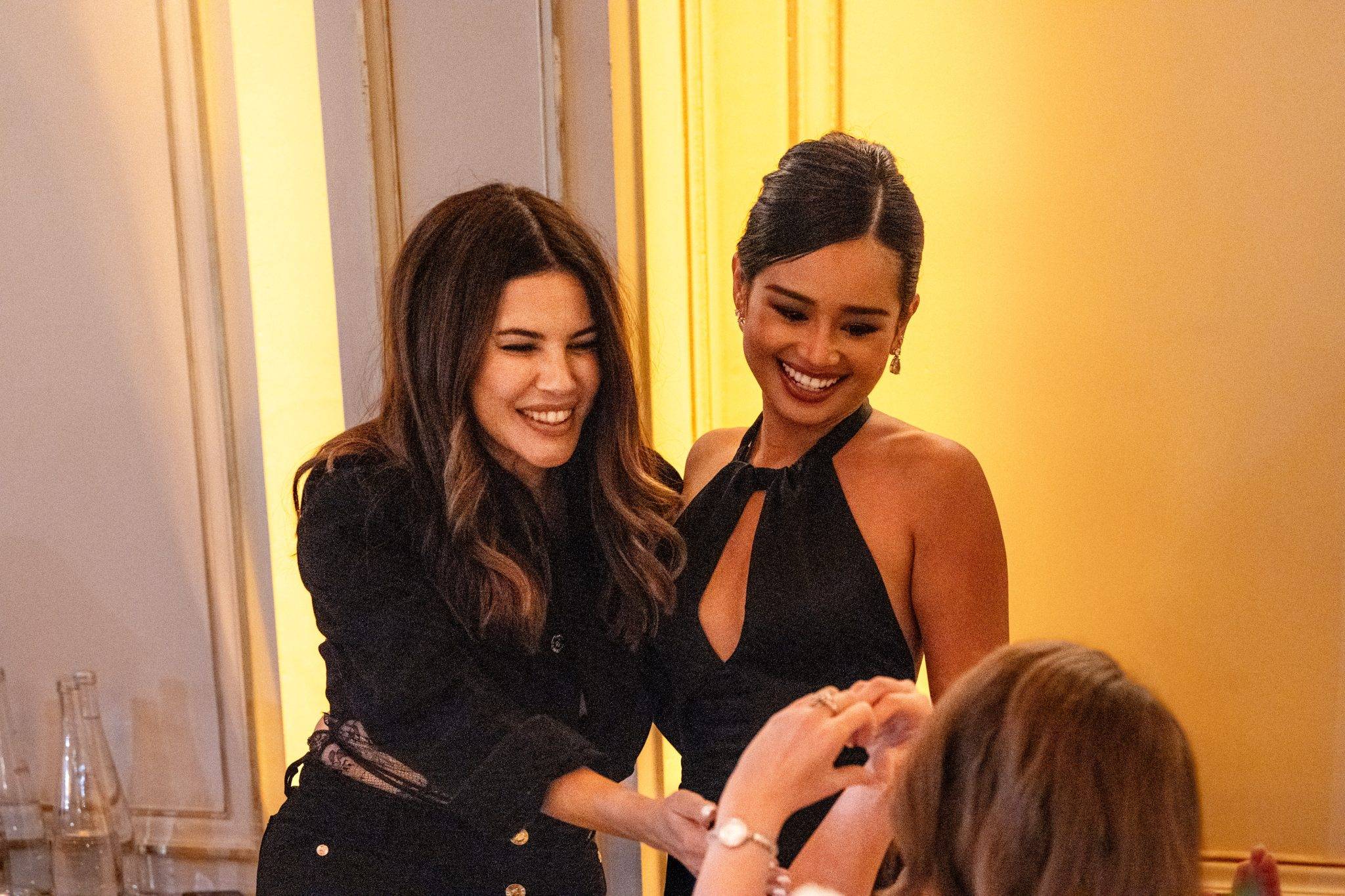  - Maison Rama Rilys dévoile sa nouvelle collection lors d’un dîner poétique et couture au Plaza Athénée