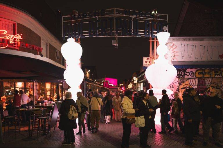 Le marché Paul Bert Serpette donne carte blanche à Uchronia