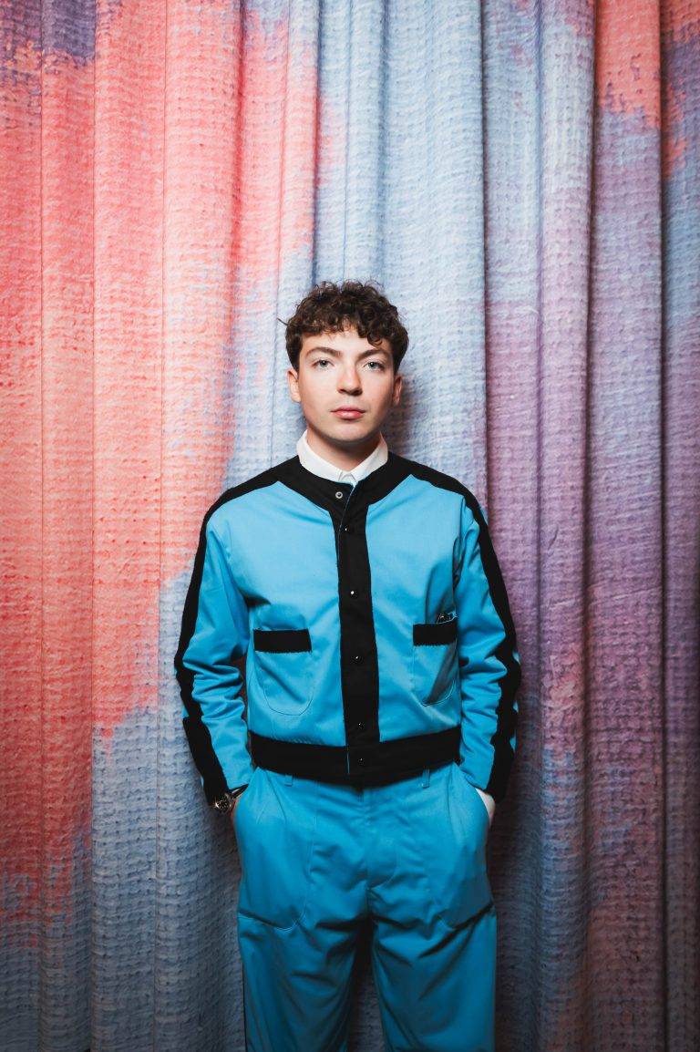  - Les dessins délicats de Jean Jullien illuminent le parfum Odéon de MEMO