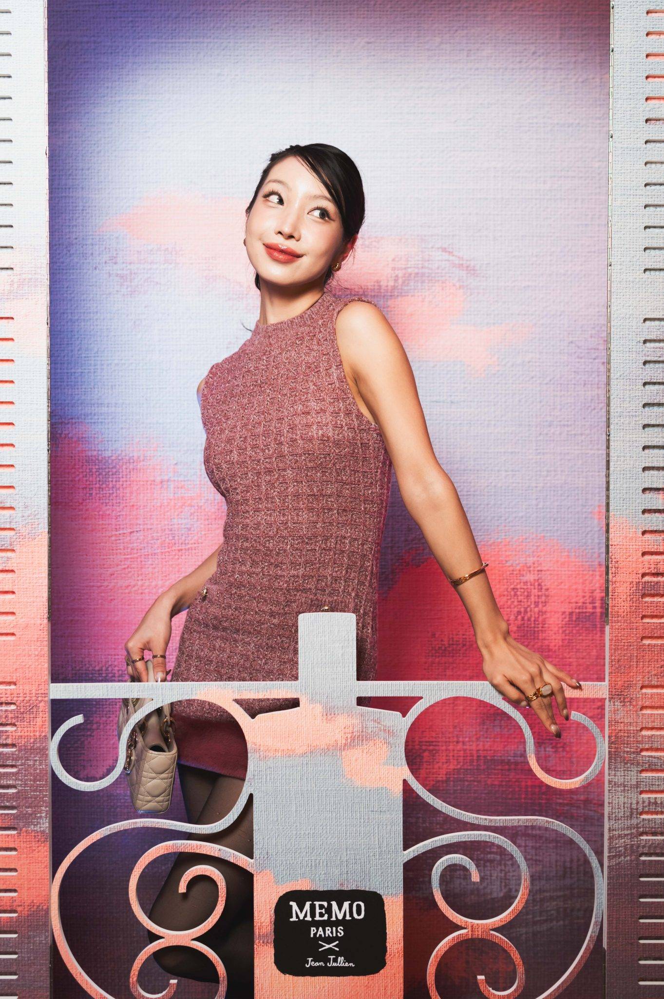  - Les dessins délicats de Jean Jullien illuminent le parfum Odéon de MEMO