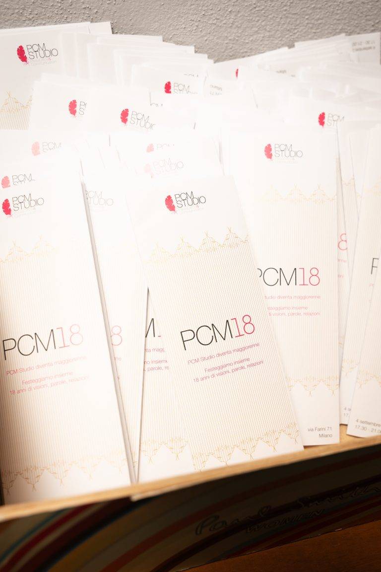 PCM Studio compie 18 anni tra arte, design e mondi sospesi