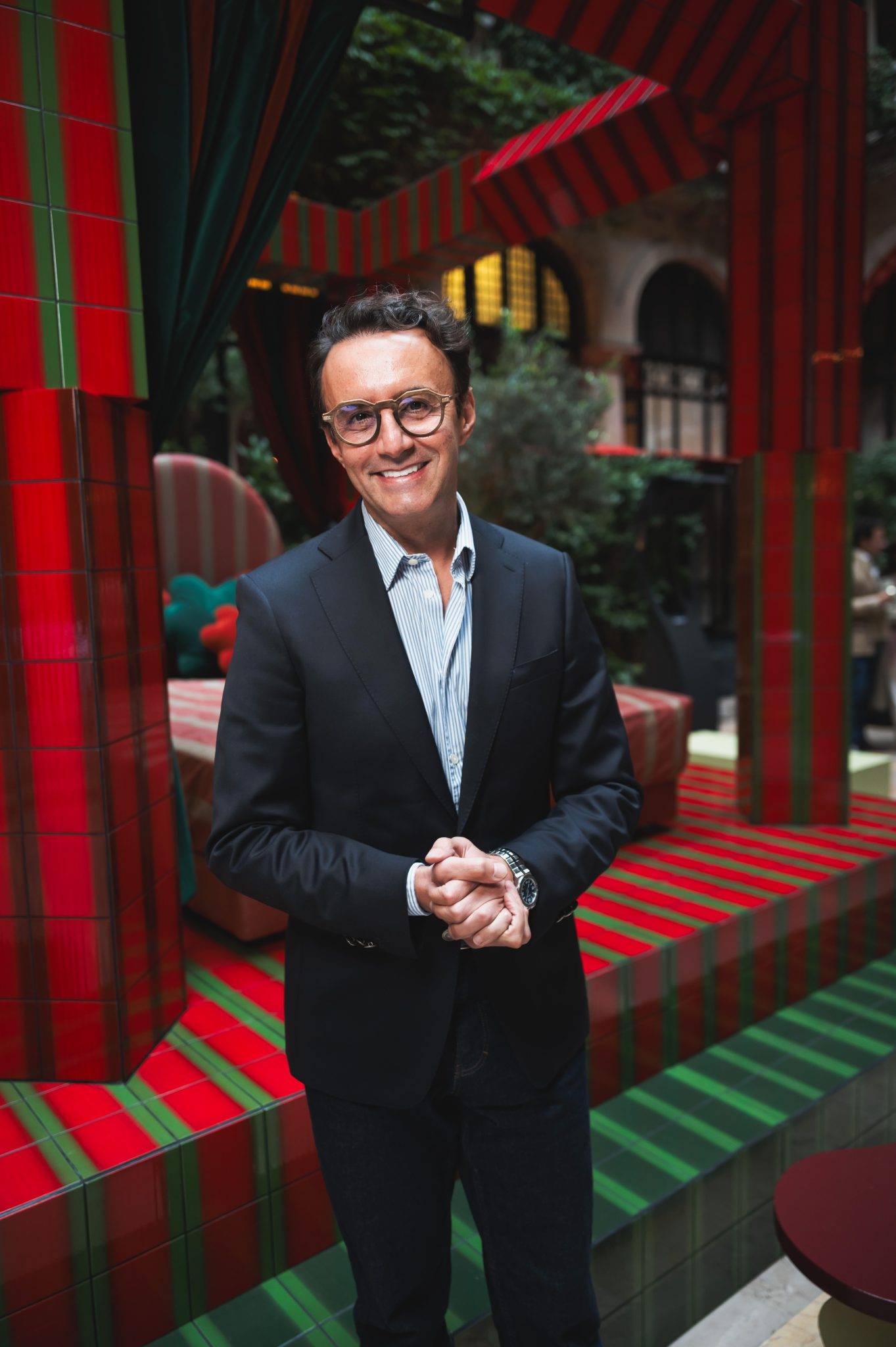  - Uchronia Takes Over the Cour Jardin of the Plaza Athénée Hotel With its Day Bed