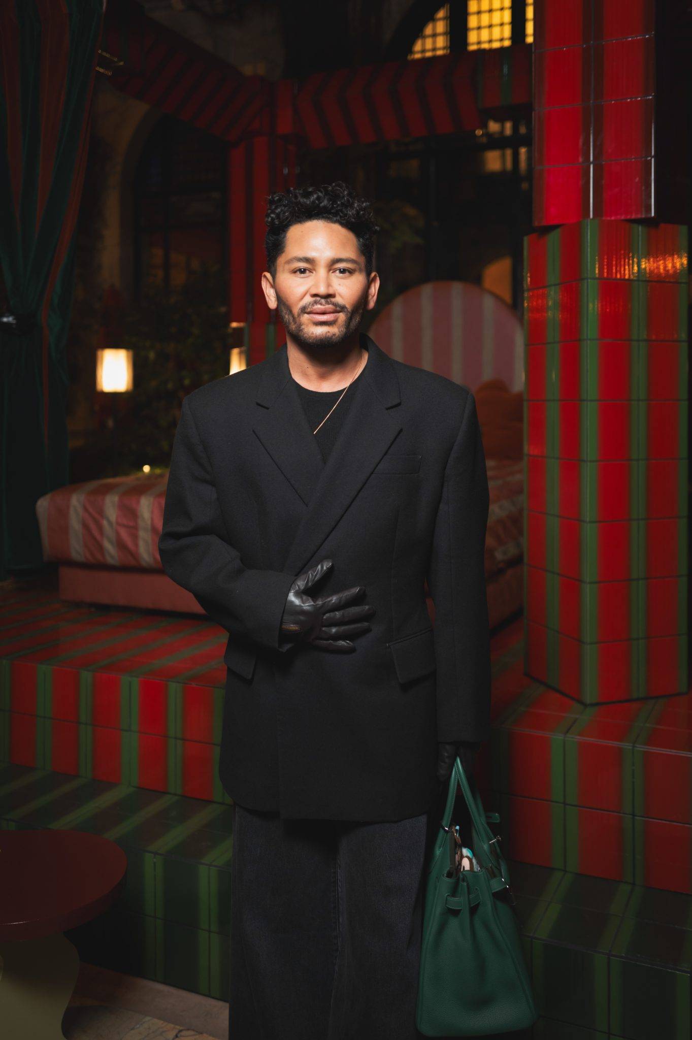  - La Cour Jardin du Plaza Athénée fait le lit d’Uchronia