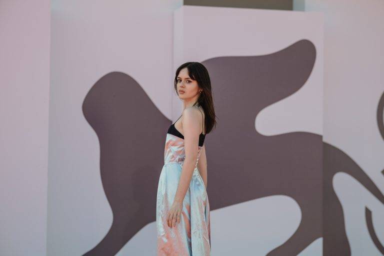  - Ann Lee spiazza Venezia: Amanda Seyfried guida il musical più “inatteso” dell’anno