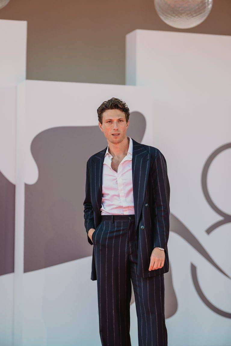  - Ann Lee spiazza Venezia: Amanda Seyfried guida il musical più “inatteso” dell’anno