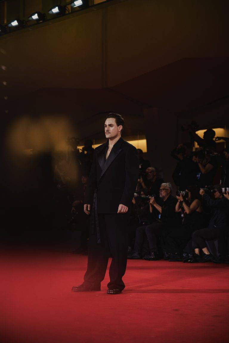  - Venezia 82 applaude Van Sant: stile e tensione sul tappeto rosso di Dead Man’s Wire