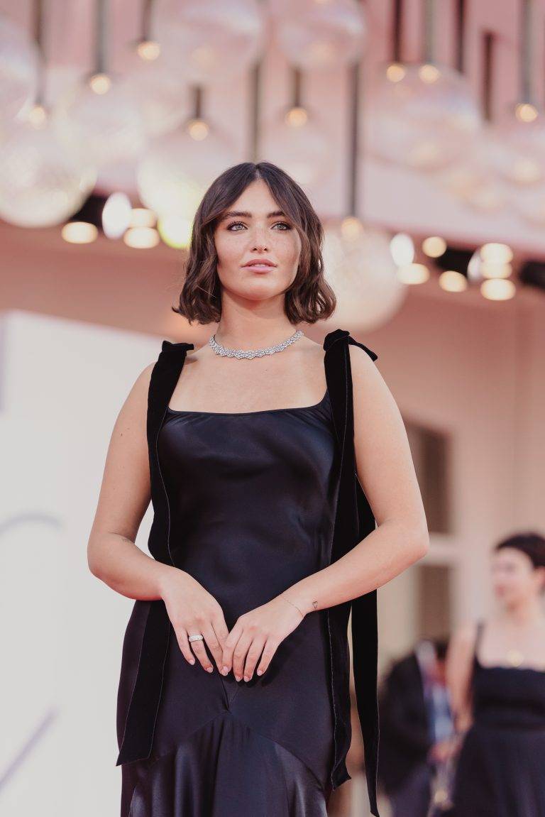  - Duse a Venezia 82: il red carpet diventa teatro e la diva rinasce