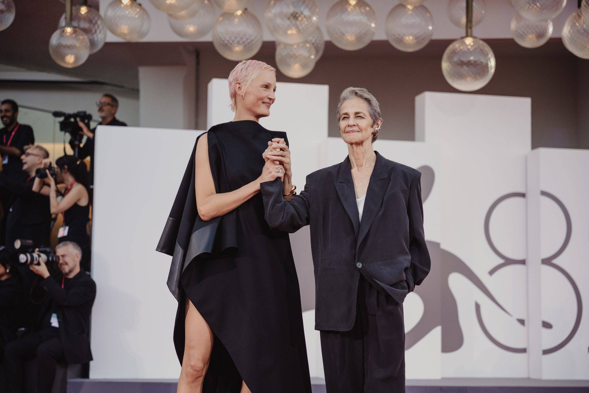  - Jarmusch is Back in Venice with “Father Mother Sister Brother”, A Family Comedy-Drama