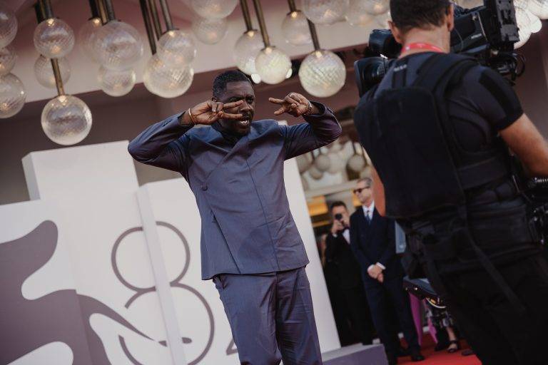  - Red carpet esplosivo: Kathryn Bigelow torna a Venezia con House of Dynamite