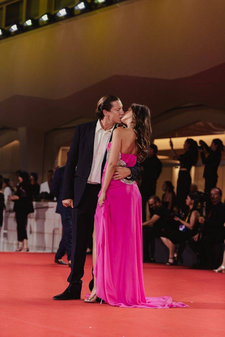  - Dante, Tosches e mafia: Julian Schnabel porta a Venezia la sua opera-abisso