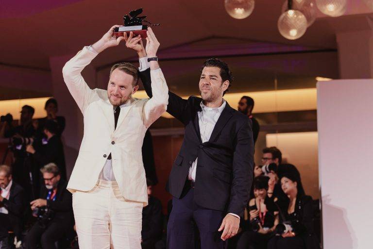  - Jarmusch Leone d’Oro e Servillo in trionfo: si chiude Venezia 82