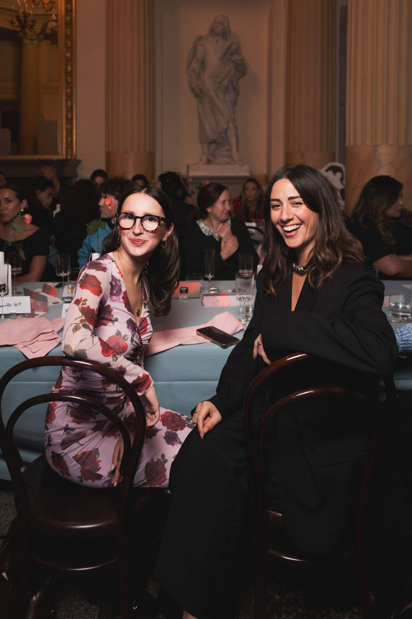  - Les dessins délicats de Jean Jullien illuminent le parfum Odéon de MEMO