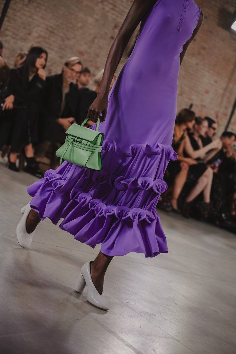 L’arte dell’upcycling trionfa sulla passerella di Moschino