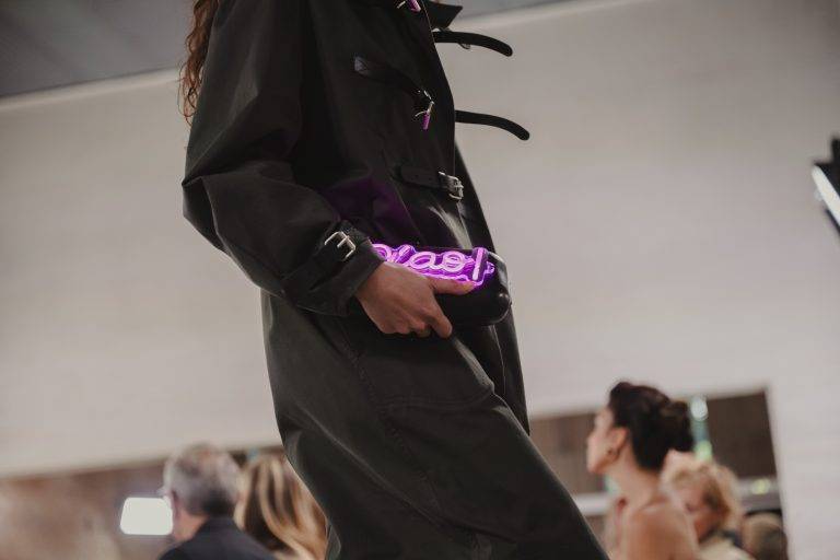 L’arte dell’upcycling trionfa sulla passerella di Moschino