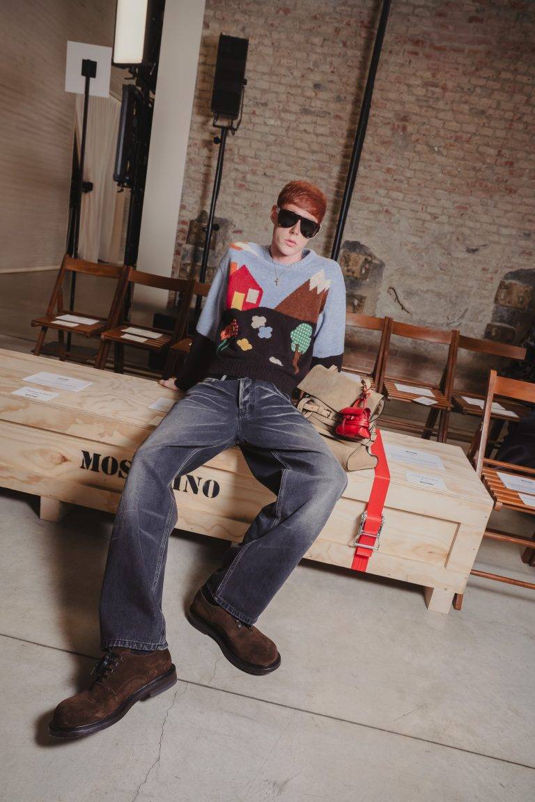  - L’arte dell’upcycling trionfa sulla passerella di Moschino